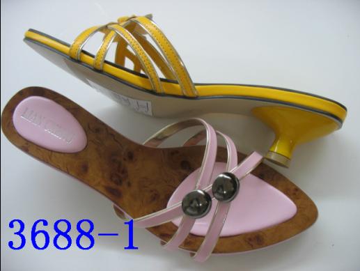womens-shoes-3688-1-685.jpg