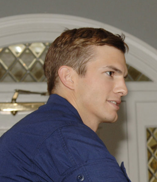 Ashton_Kutcher.jpg