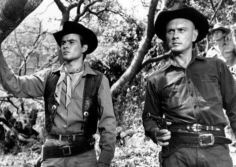 horst buchholz et yul brynner.jpg