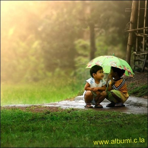 boys,rain,umbrella,cute,kid,children-4eb40daf4712f88af98f2772093a8c52_h.jpg