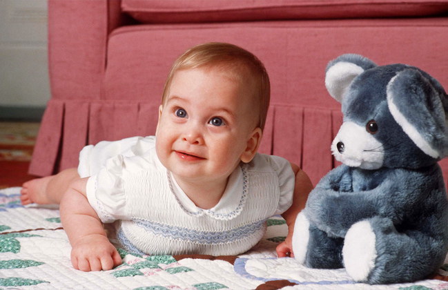 le-prince-william-bebe-115633_w650.jpg