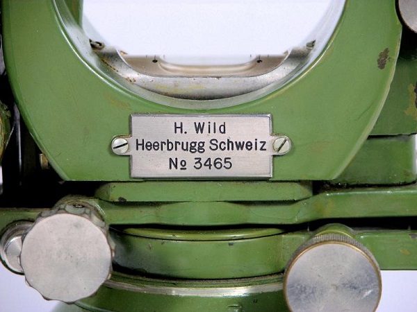 1929_wild_heerbrugg_t2_theodolite_20131231100808b.jpg