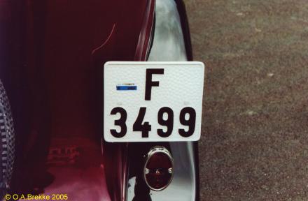 n_f3499.jpg