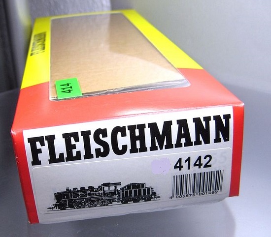 605884GR414.jpg