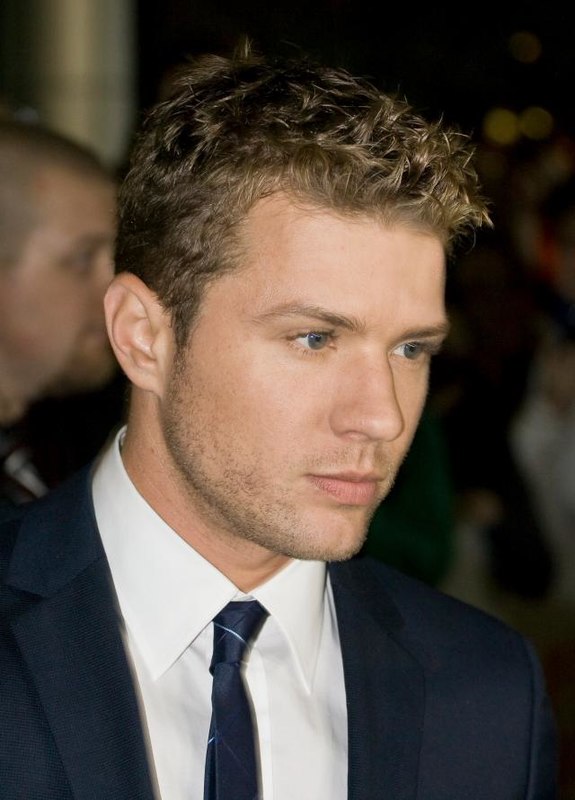 575px-Ryan_Phillippe_-_2010_TIFF.jpg