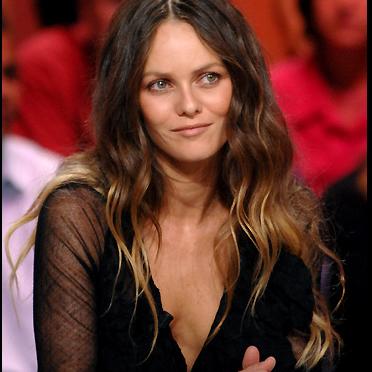 people-vanessa-paradis-2417485_1350.jpg