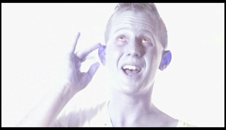 vlcsnap-2011-03-14-12h06m48s108.png